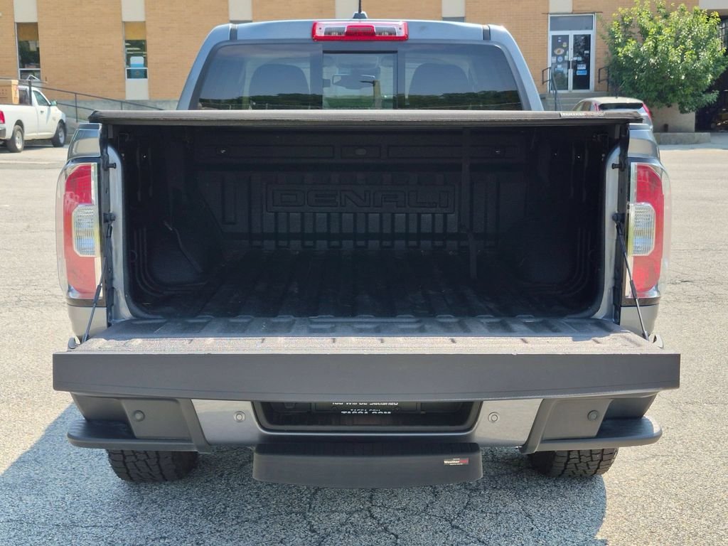 Used 2022 Gray GMC Denali image 6
