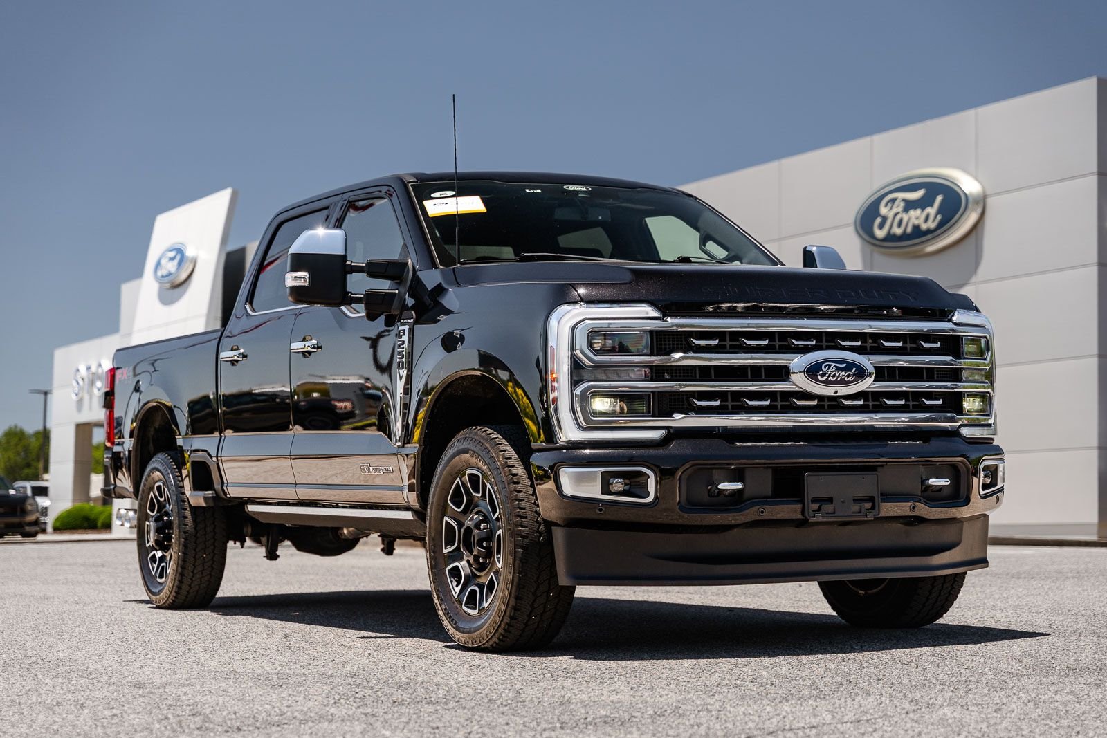 2024 Ford F-250 Platinum 4x4 Crew Cab 8' Box's photo