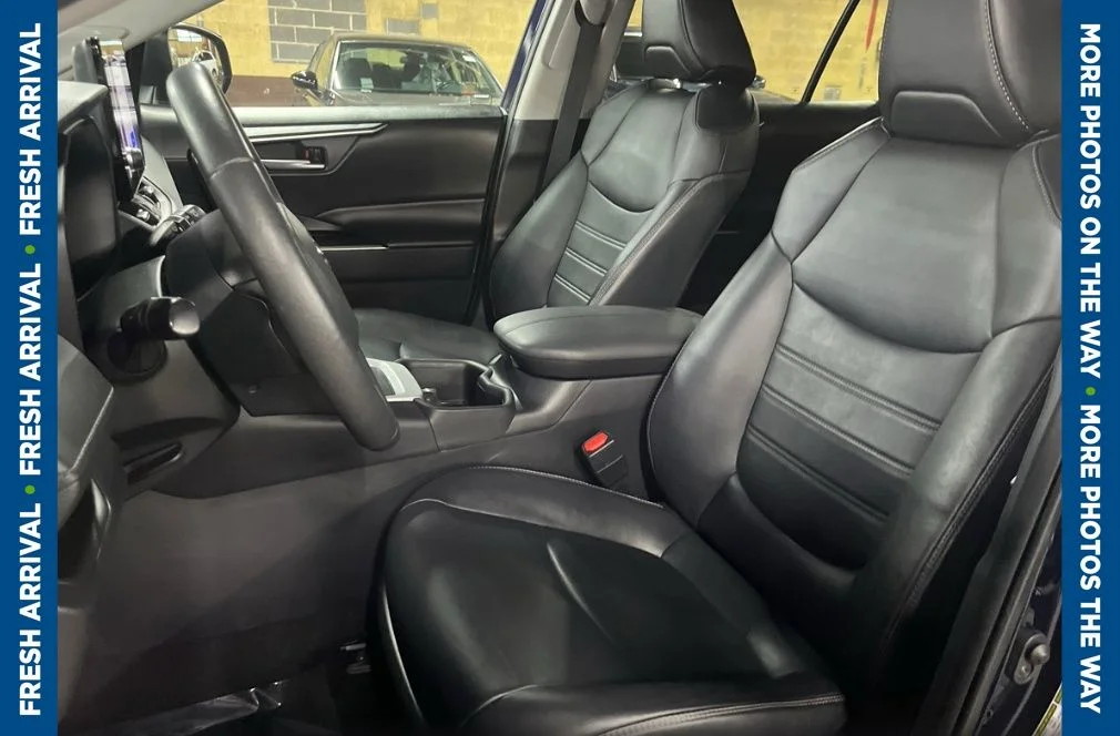 Used 2023 Blue Toyota XLE Premium image 9