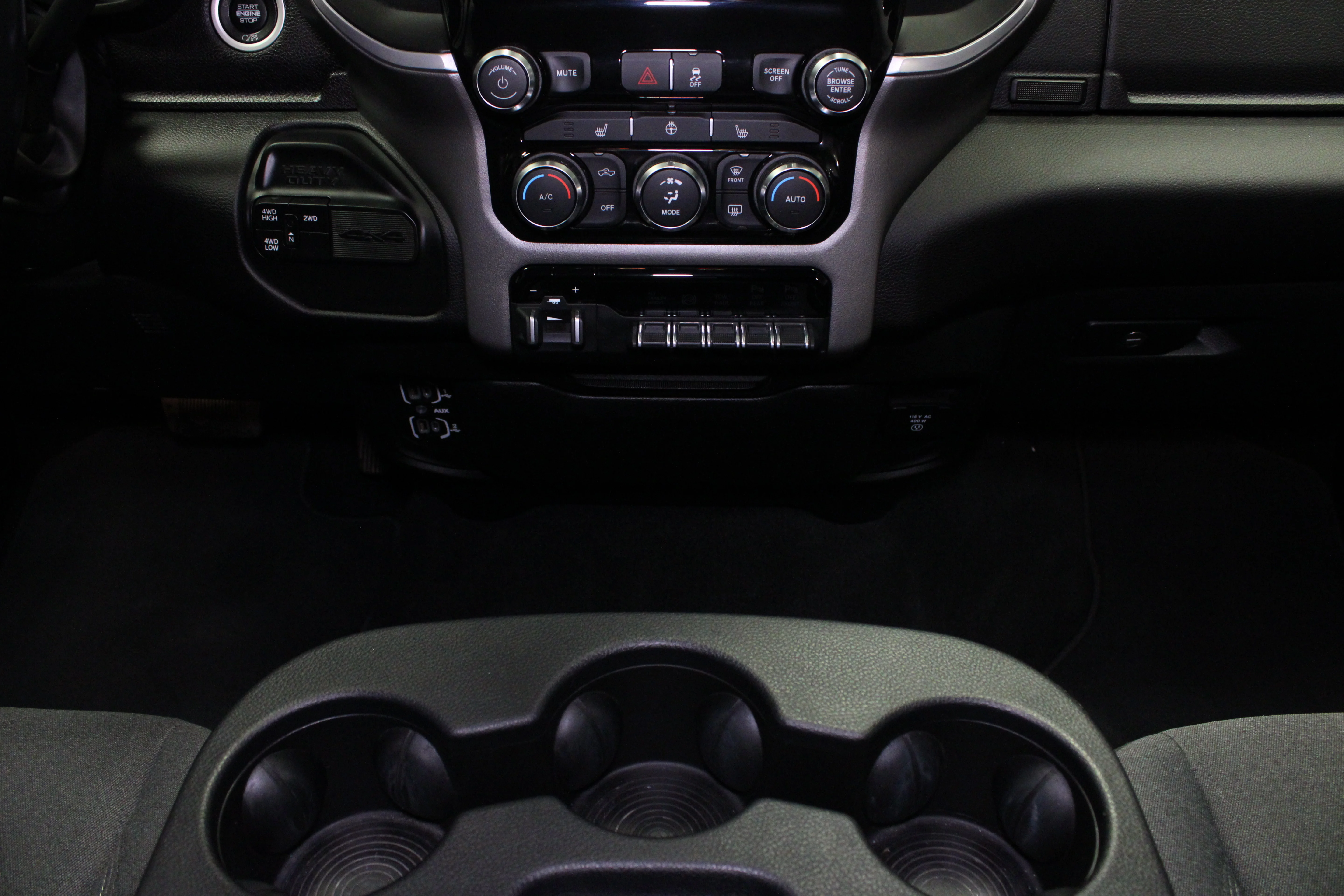 Used 2022 Granite Crystal Metallic Clearcoat Ram Big Horn image 21