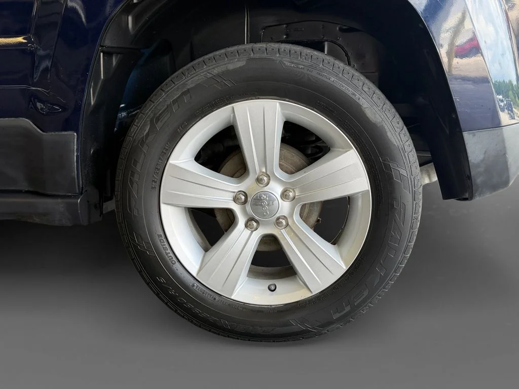 Used 2016 Blue Jeep Sport image 16