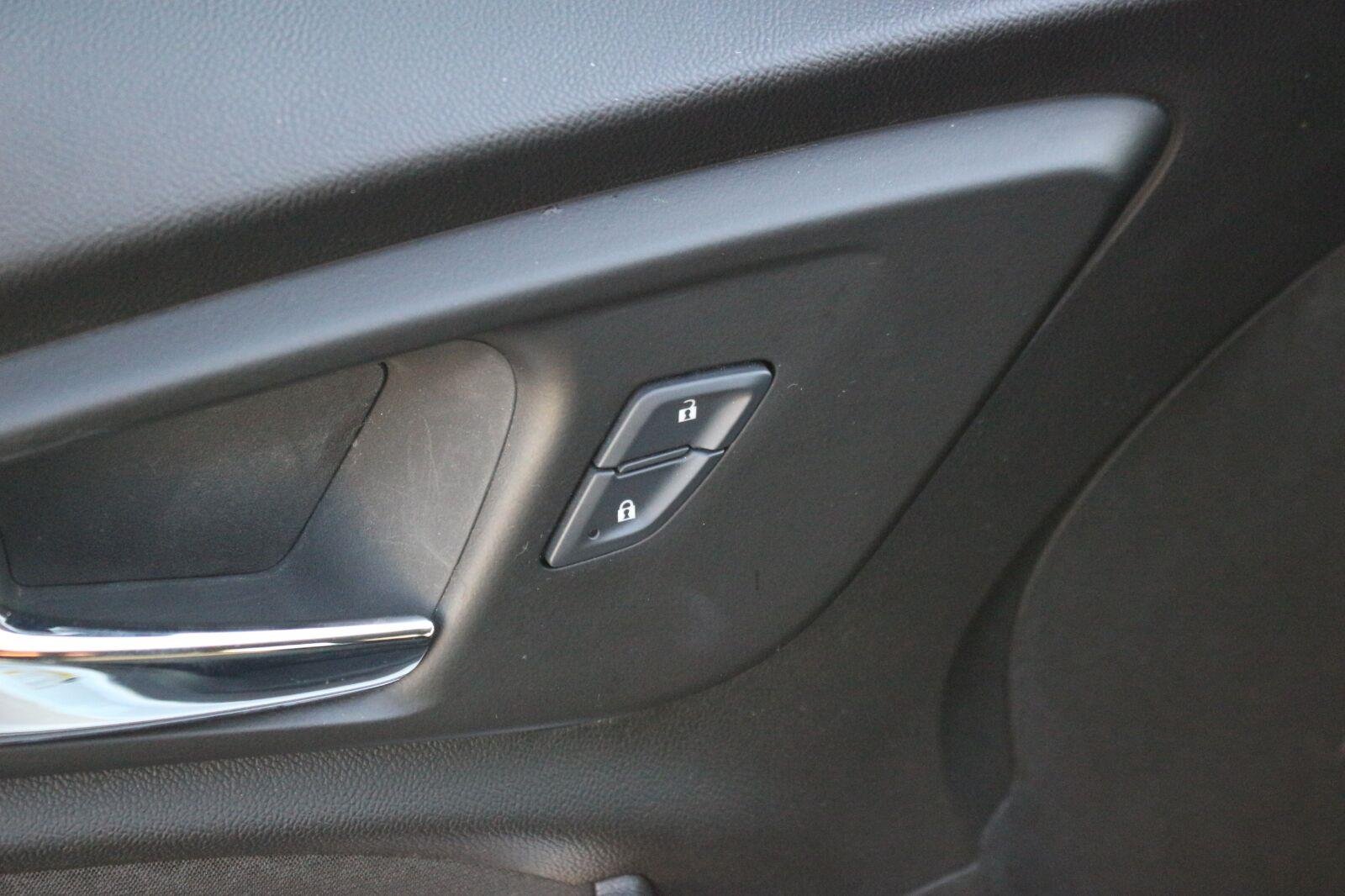 Used 2017 IRIDESCENT PEARL TRICOAT Chevrolet LT image 12