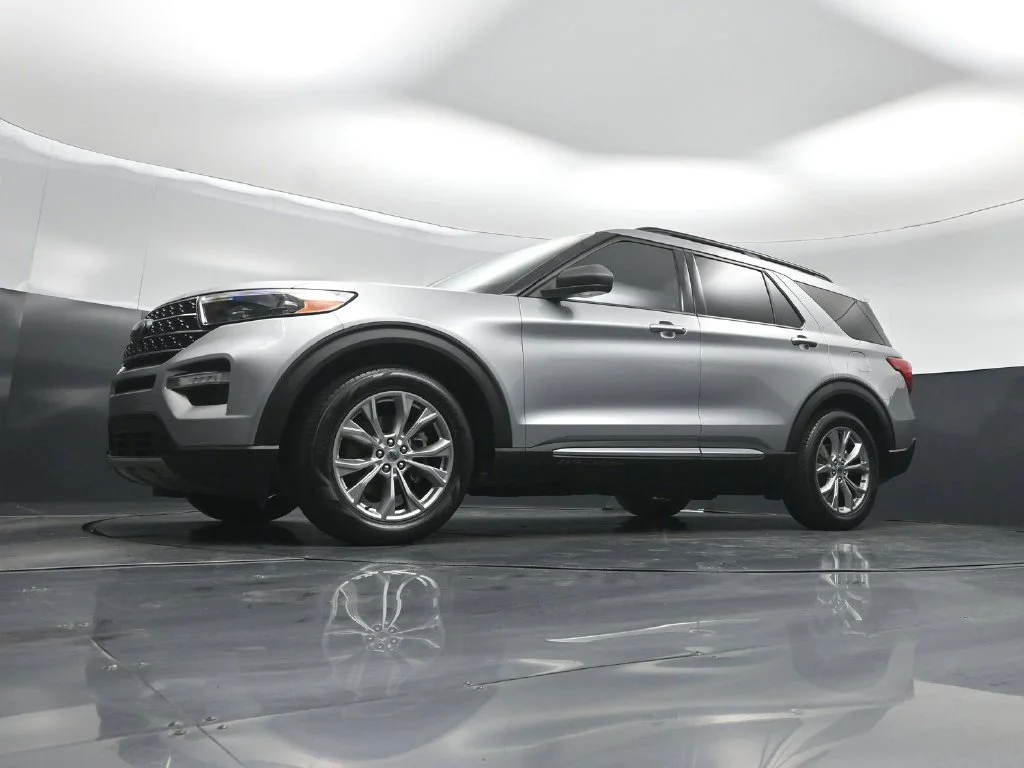 Used 2021 Silver Ford XLT image 39