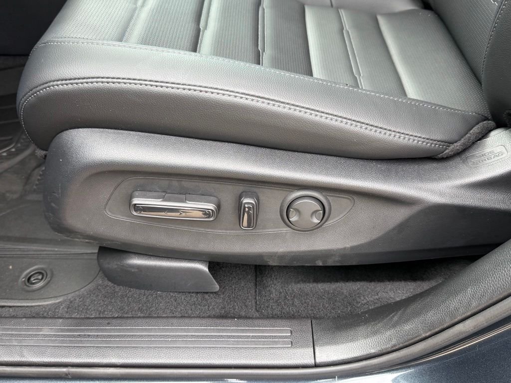 Used 2026 Meteorite Gray Metallic Honda EX-L image 29
