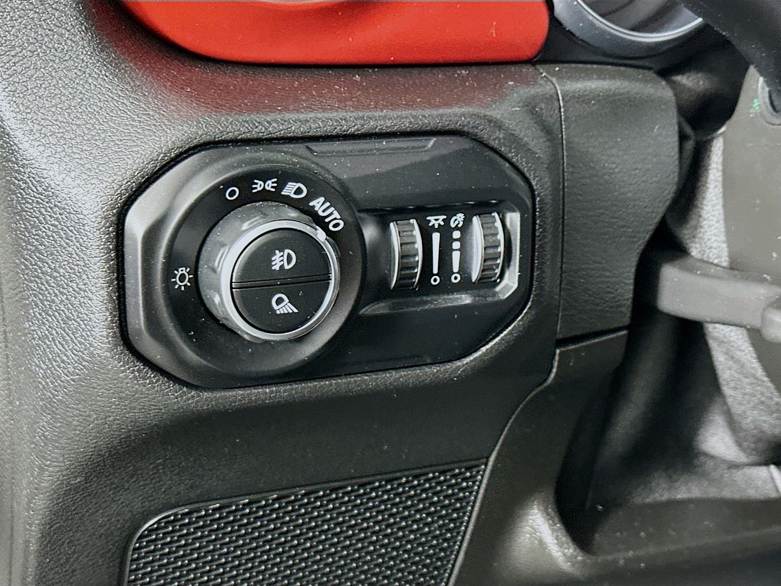 Used 2021 Sting-Gray Clearcoat Jeep Rubicon image 11