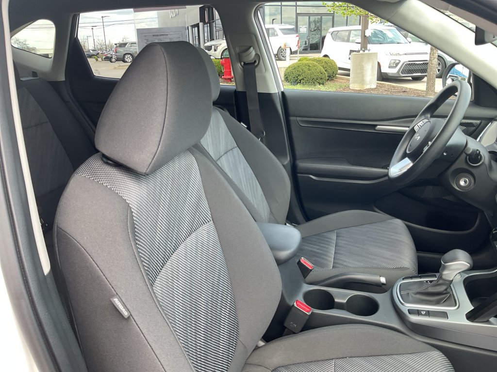 Used 2026 Snow White Pearl Kia LX image 11