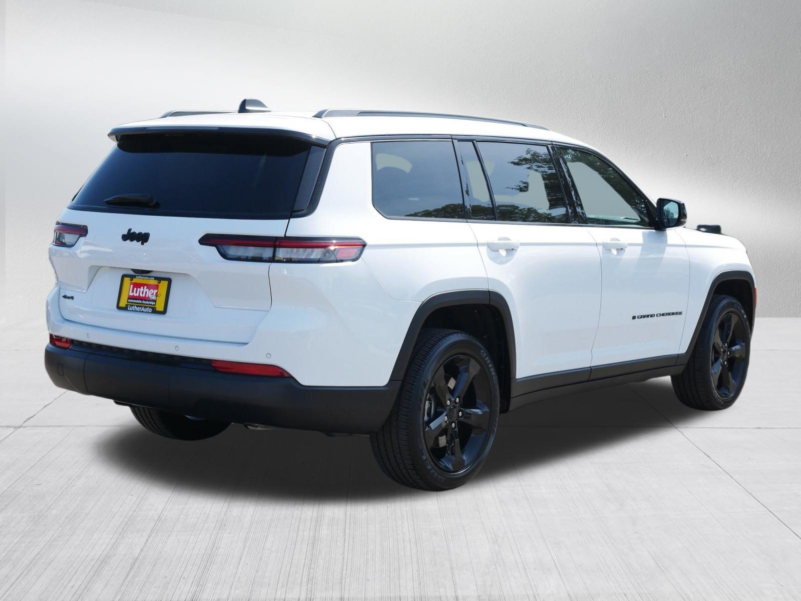 Used 2025 Bright White Clearcoat Jeep Altitude X image 7