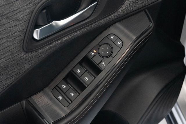 Used 2023 Silver Nissan SV image 6