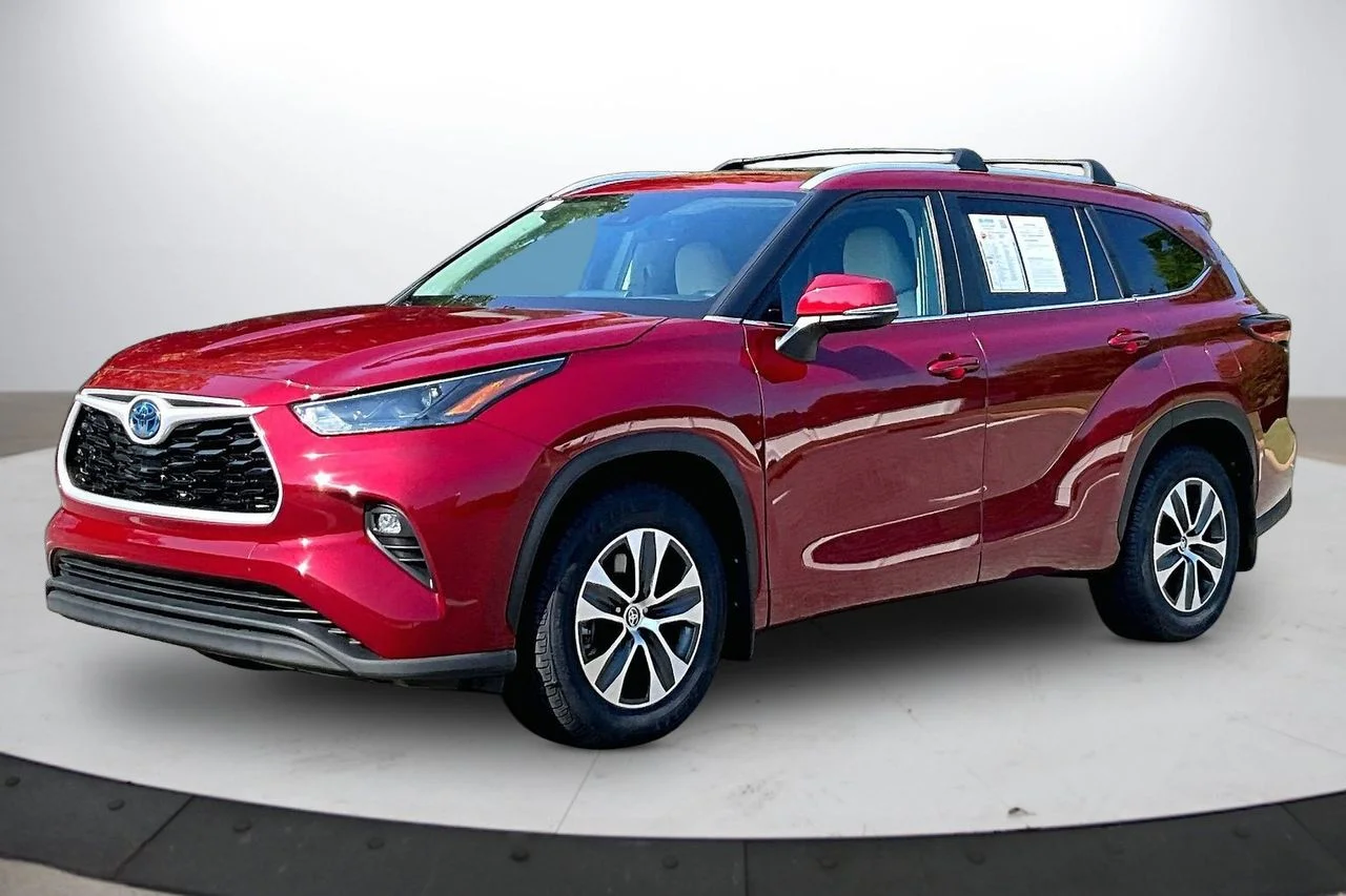 Certified Used 2023 Red Toyota XLE image 4