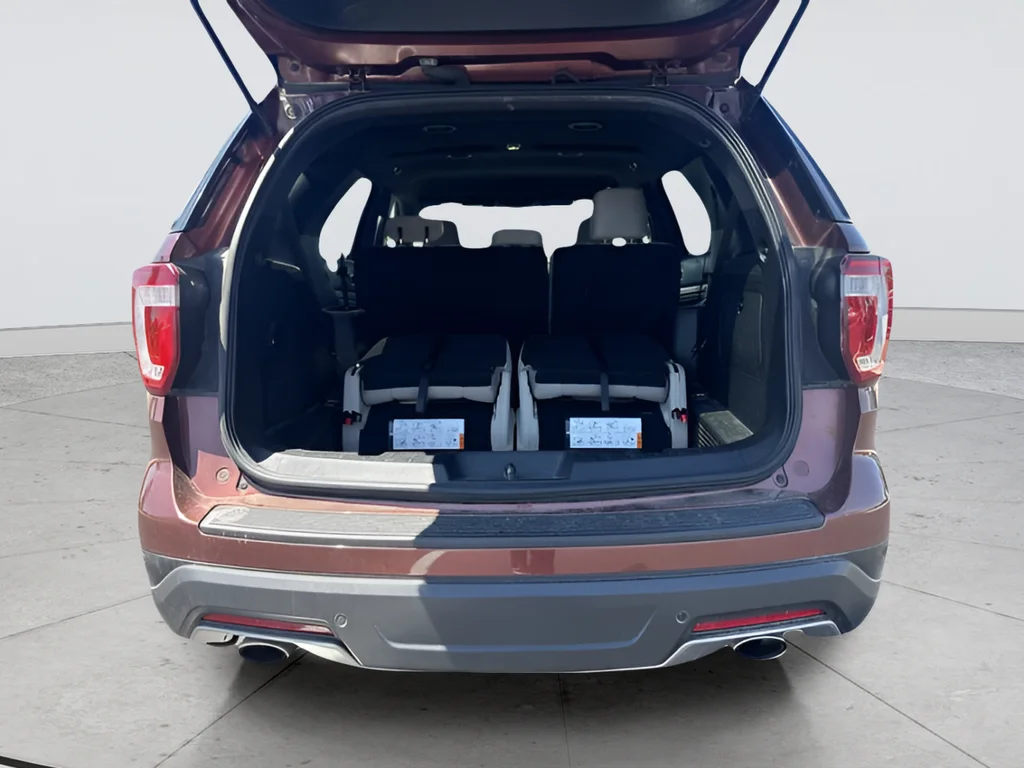 Used 2018 Red Ford XLT image 21