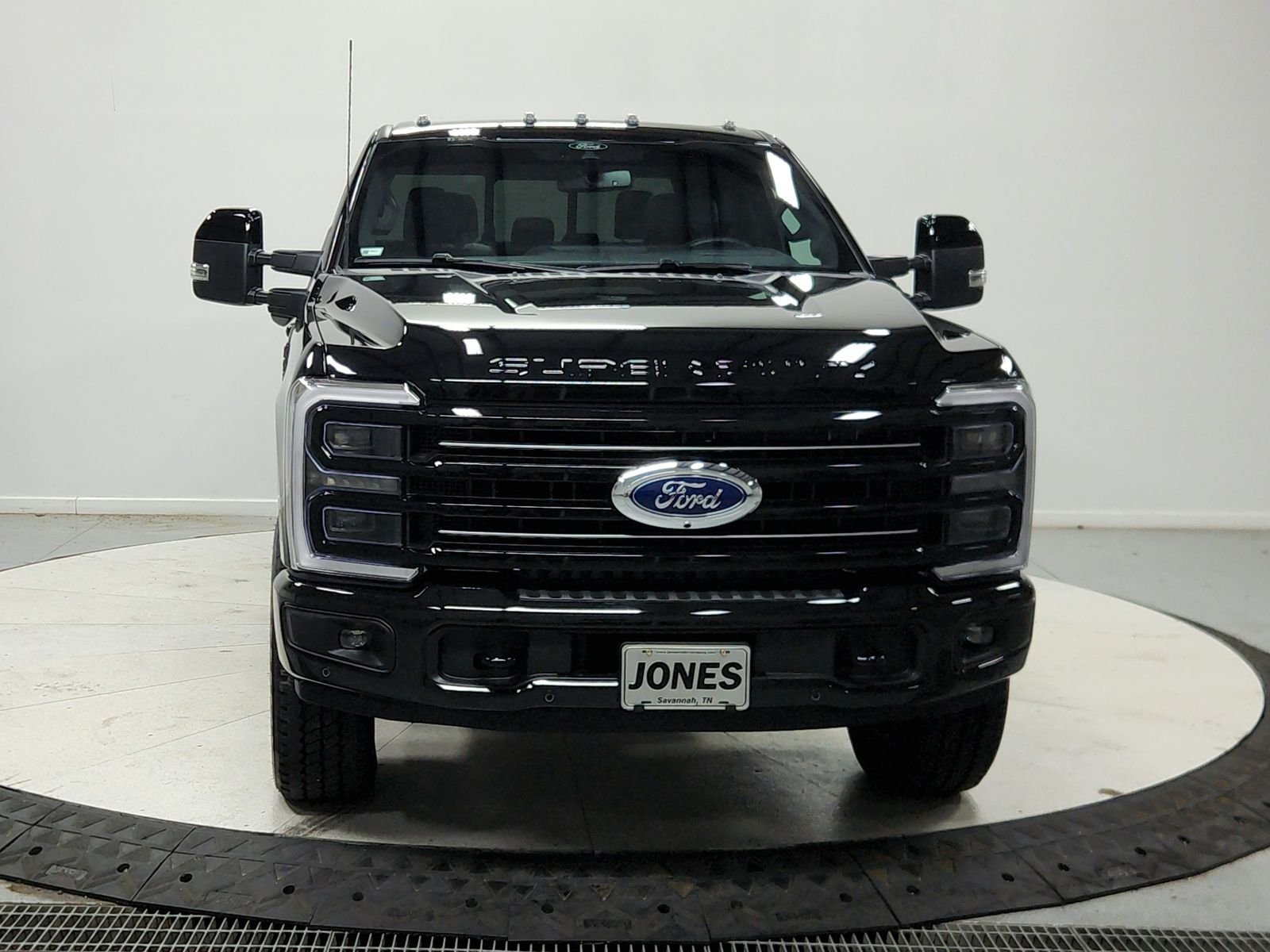 Used 2026 Agate Black Ford Platinum image 3