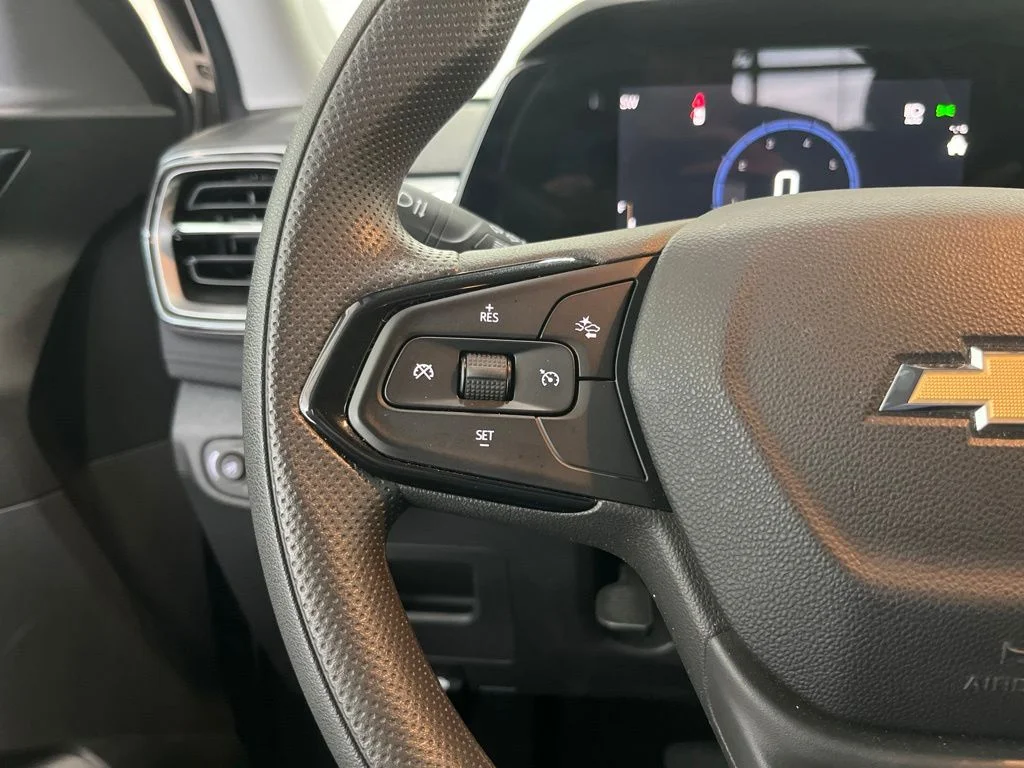 Used 2025 Gray Chevrolet LS image 6