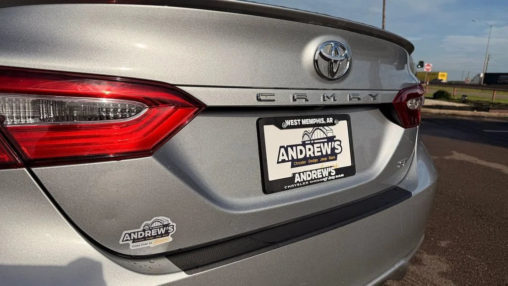 Used 2019 Silver Toyota SE image 8