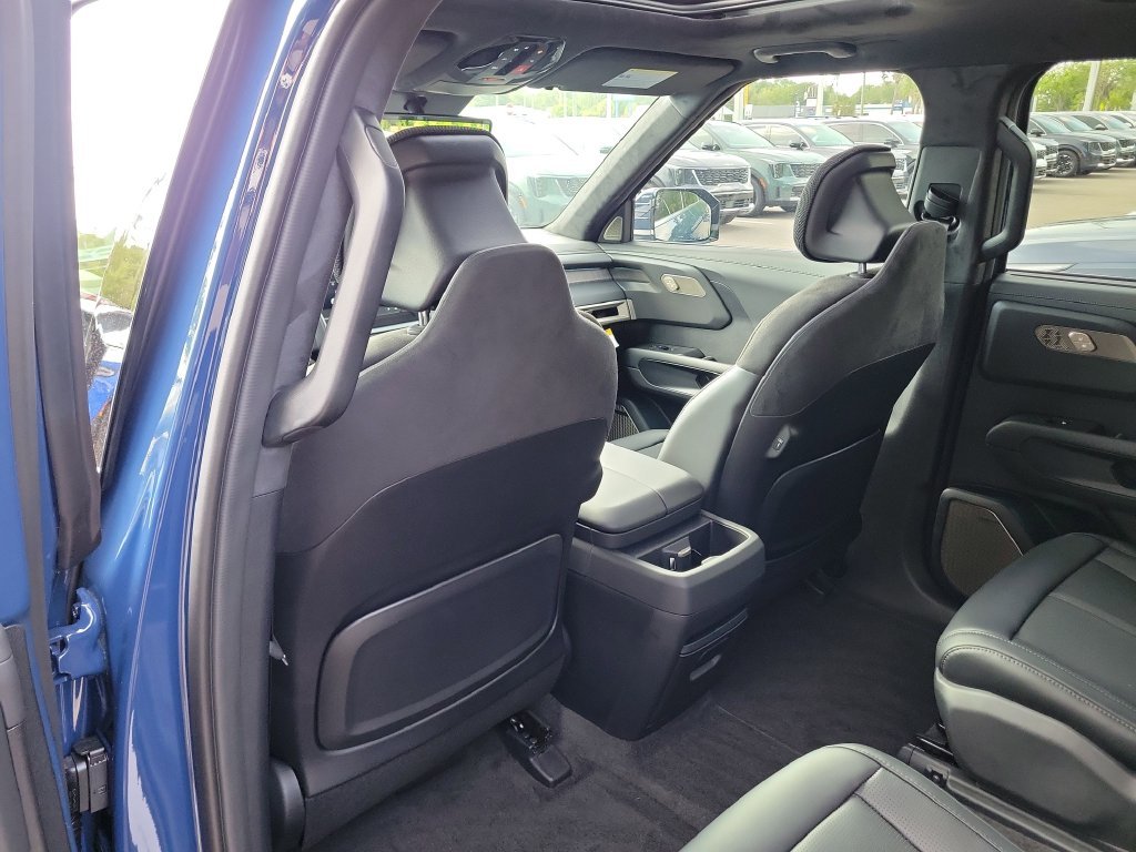 New 2027 Midnight Lake Blue Kia SX Prestige image 17