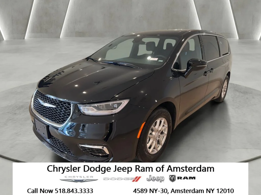 2026 Chrysler Pacifica Select's photo