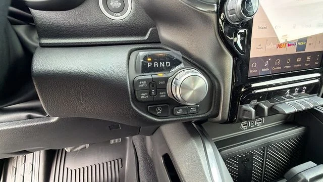 2026 RAM 1500 Laramie - Photo 25