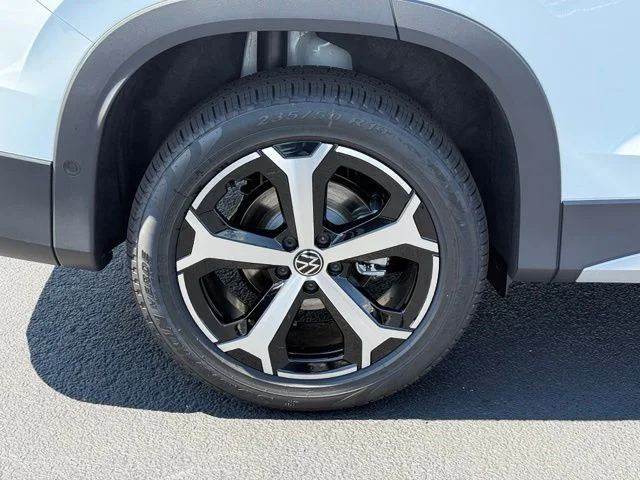 New 2026 White Volkswagen 2.0T SE image 10