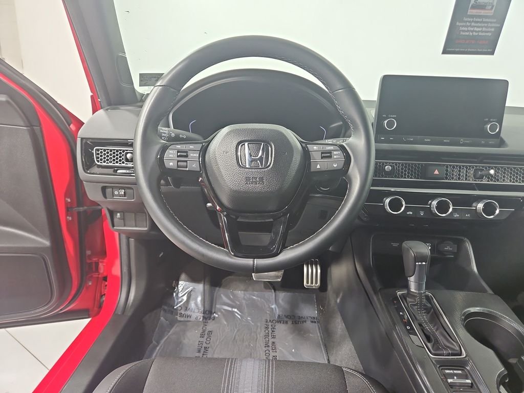 Used 2025  Honda Sport image 13