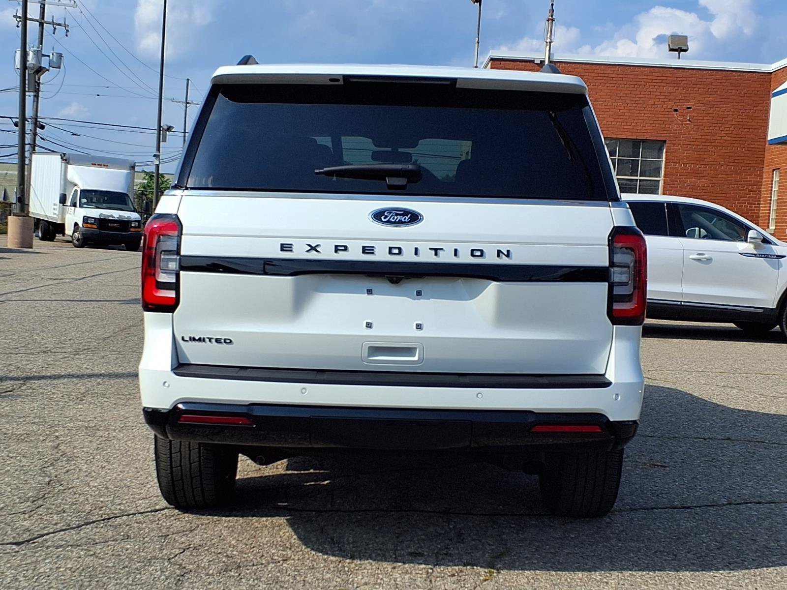 Certified Used 2023 Star White Metallic Tri-Coat Ford Limited image 30