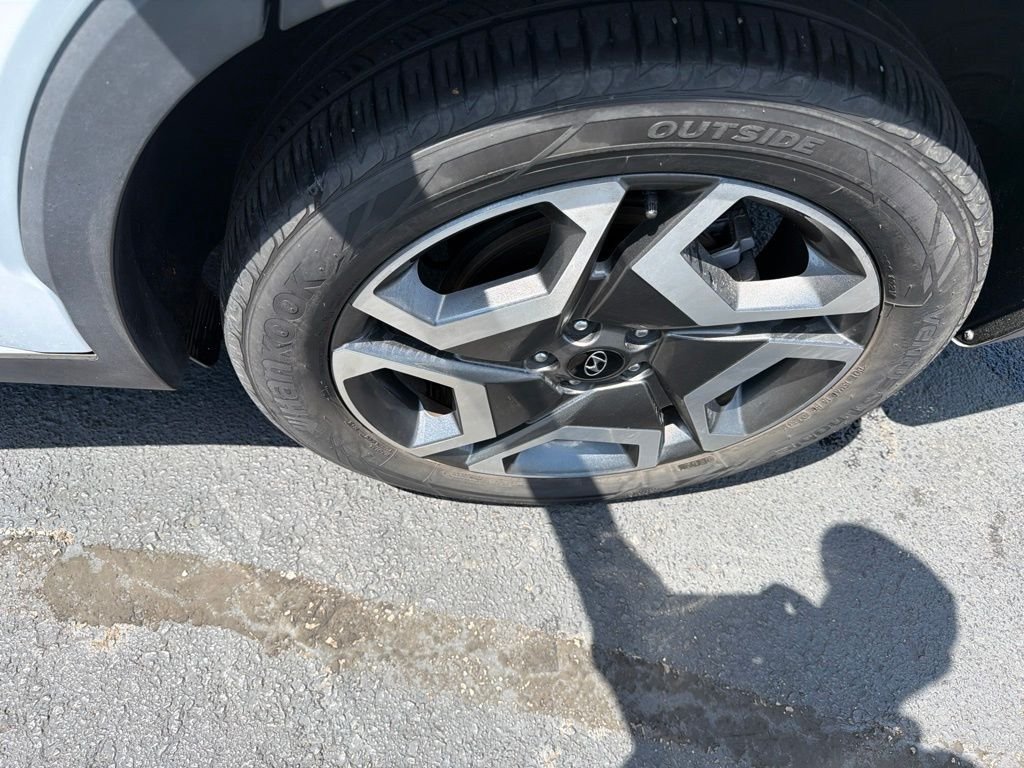 Used 2023 White Hyundai Limited image 11