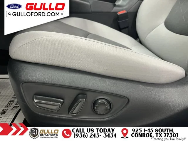 Used 2025 Ice Toyota XLE image 21