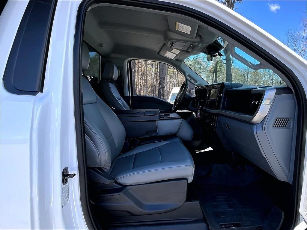 Used 2024 Oxford White Ford XL image 16