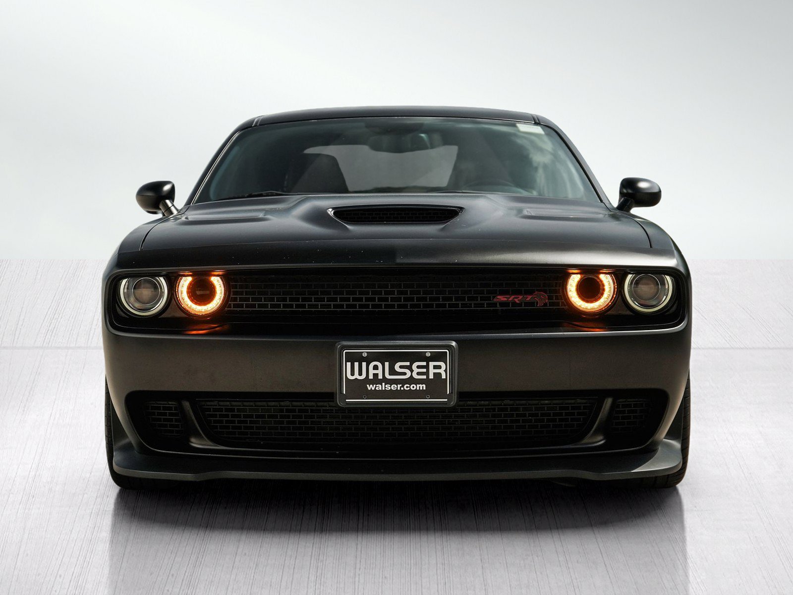 Used 2015 Phantom Black Tri-Coat Pearl Dodge SRT Hellcat image 5
