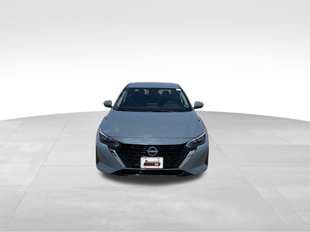 Used 2024 Gray Nissan SV image 9