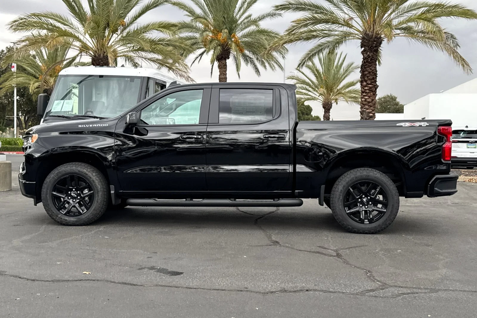 2026 Chevrolet Silverado 1500 RST view 6