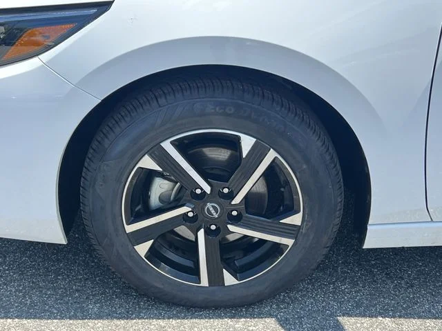 Used 2025 White Nissan SV image 30