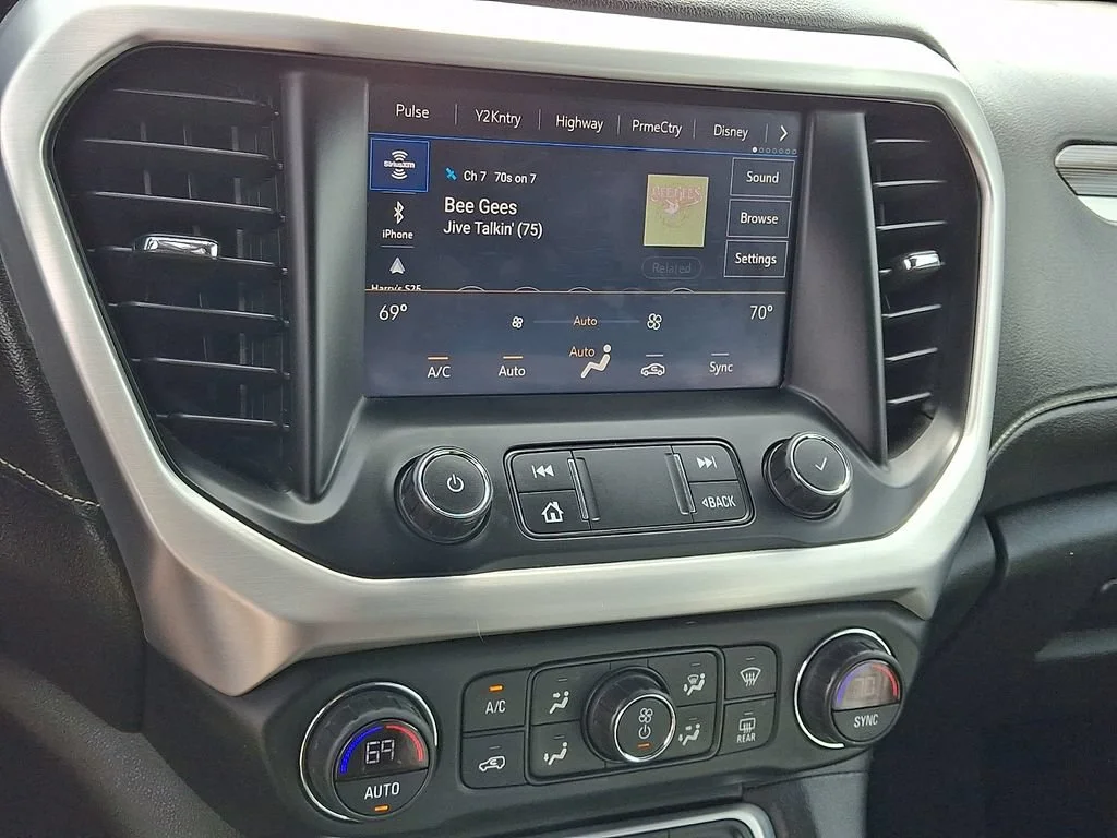 Used 2020 RED QUARTZ TINTCOAT GMC SLT image 24