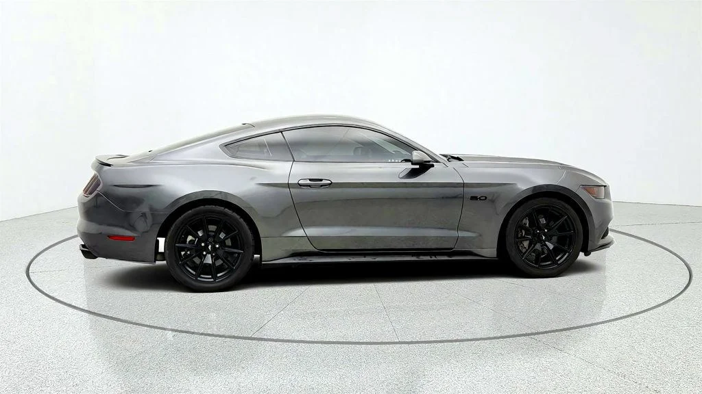 Used 2017 Magnetic Metallic Ford GT Fastback w/ Black Accent Pkg & LSD Axle image 4