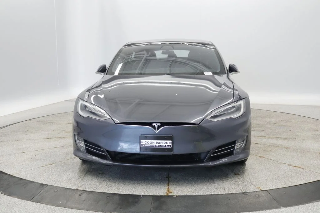 Used 2020  Tesla Long Range image 8
