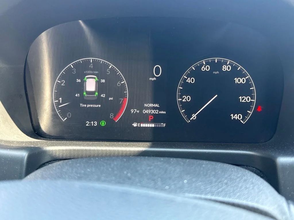 Used 2025 Silver Honda EX-L image 22