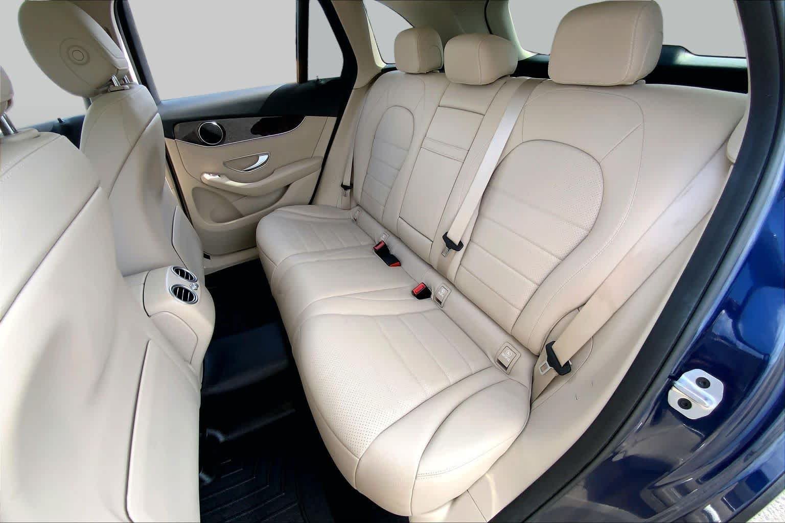 Used 2022 Lunar Blue Metallic Mercedes-Benz GLC 300 image 20