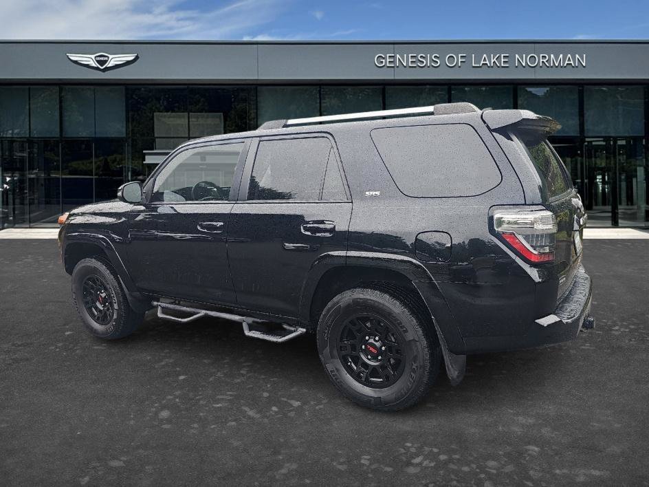 Used 2021 Midnight Black Metallic Toyota SR5 Premium image 5