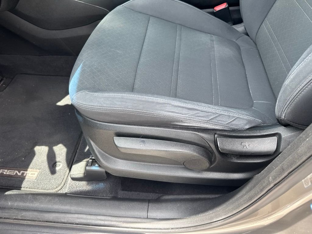 Used 2017 Silver Kia LX image 16