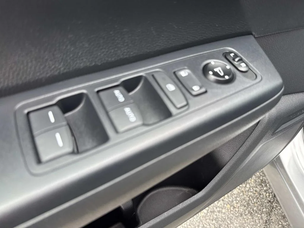 Used 2024  Honda Sport image 22