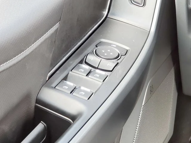 2025 Ford F-150 XLT - Photo 27