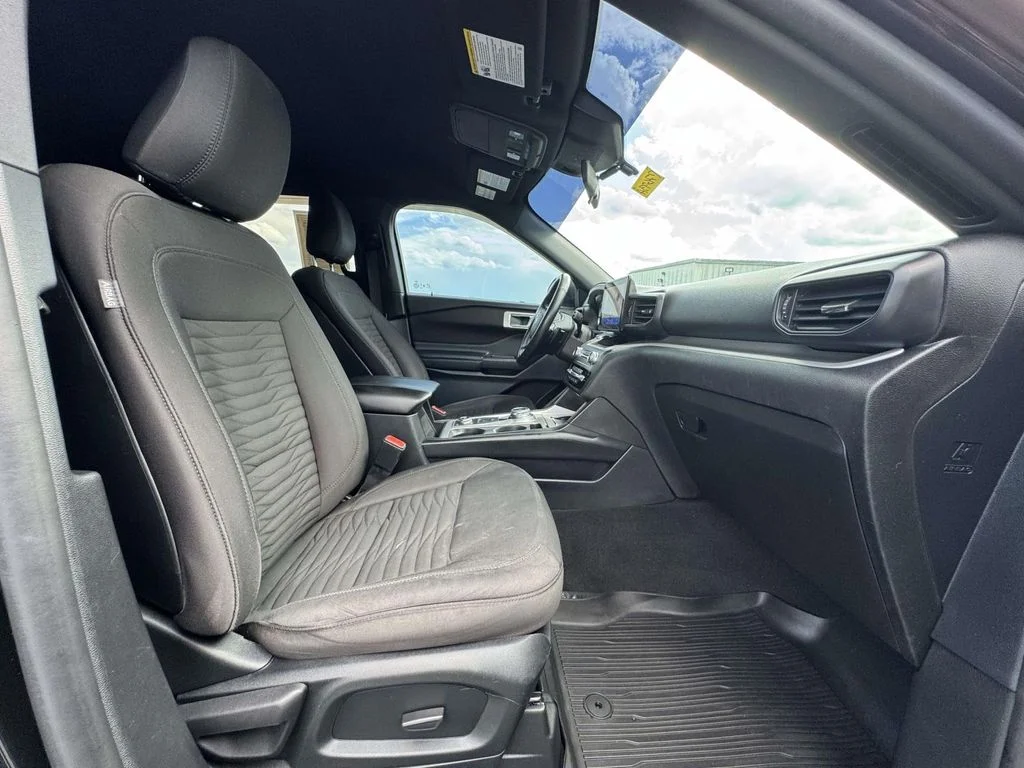 Used 2020 Black Ford XLT image 15