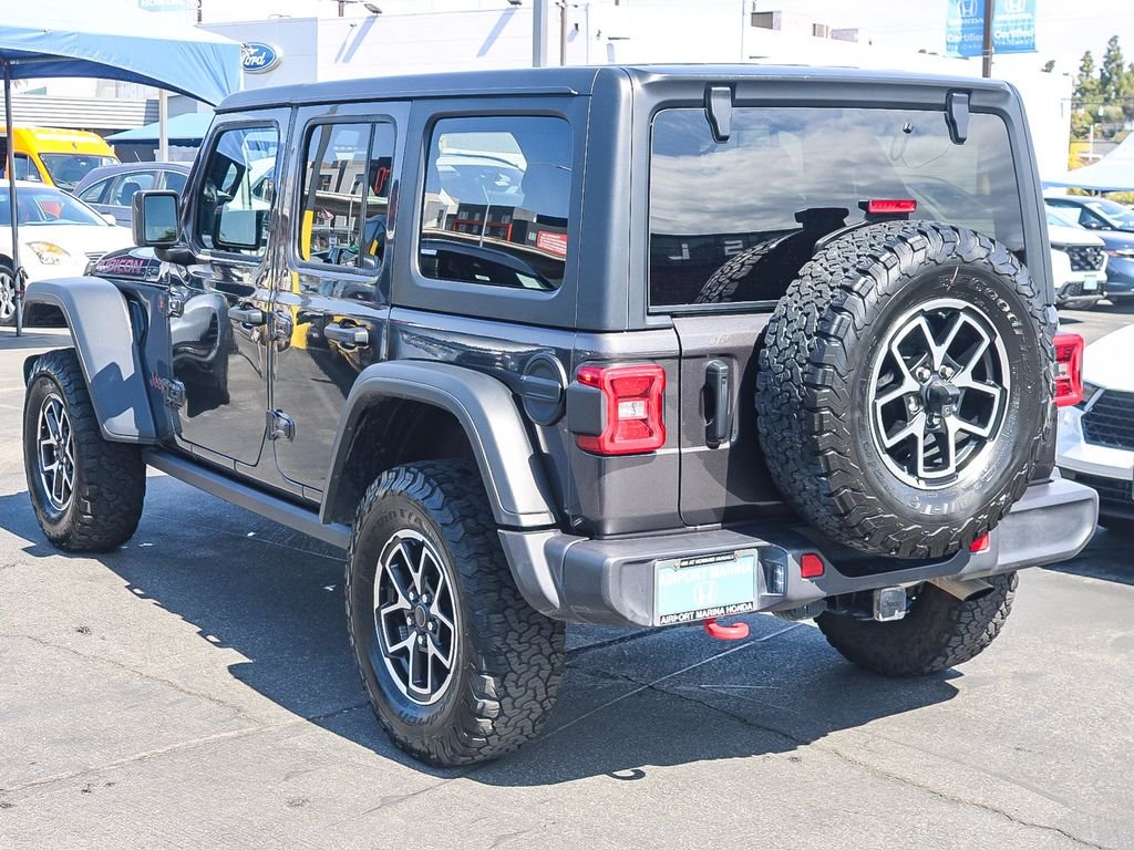 Used 2025 Crystal Metallic Jeep Rubicon image 33