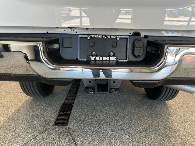 New 2026 Bright White Clearcoat RAM Tradesman image 18