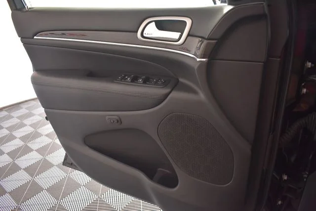 2018 Jeep Grand Cherokee Overland - Photo 43
