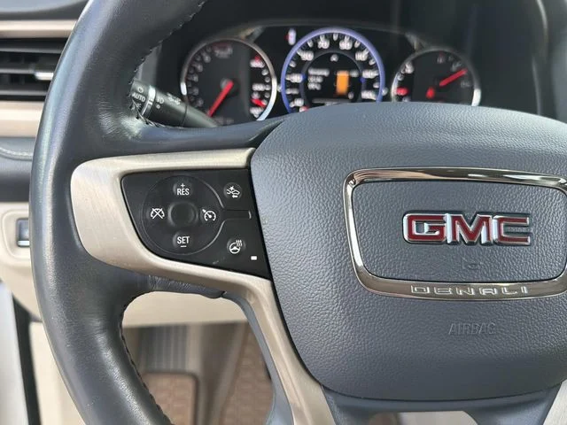 Used 2022 White GMC Denali image 34