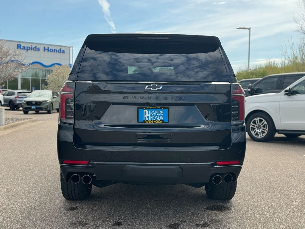 2025 Chevrolet Suburban Z71 - Photo 16