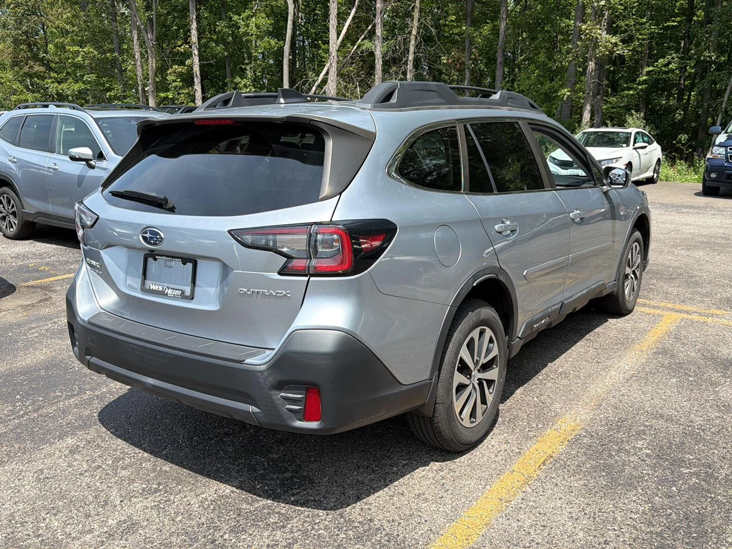 Used 2020 Ice Silver Metallic Subaru Premium image 3