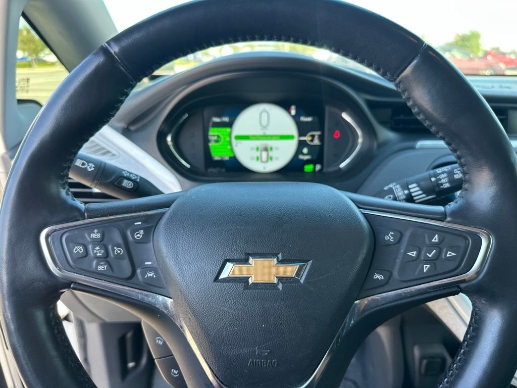 Used 2020 White Chevrolet Premier image 20