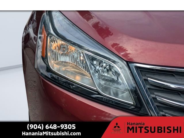 Used 2017 Red Chevrolet Premier image 9