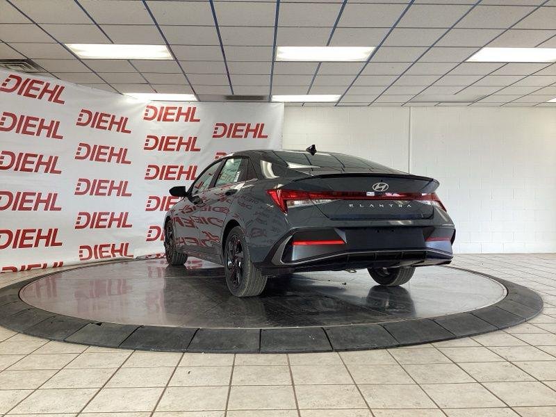 New 2026 Gray Hyundai SEL Sport image 5