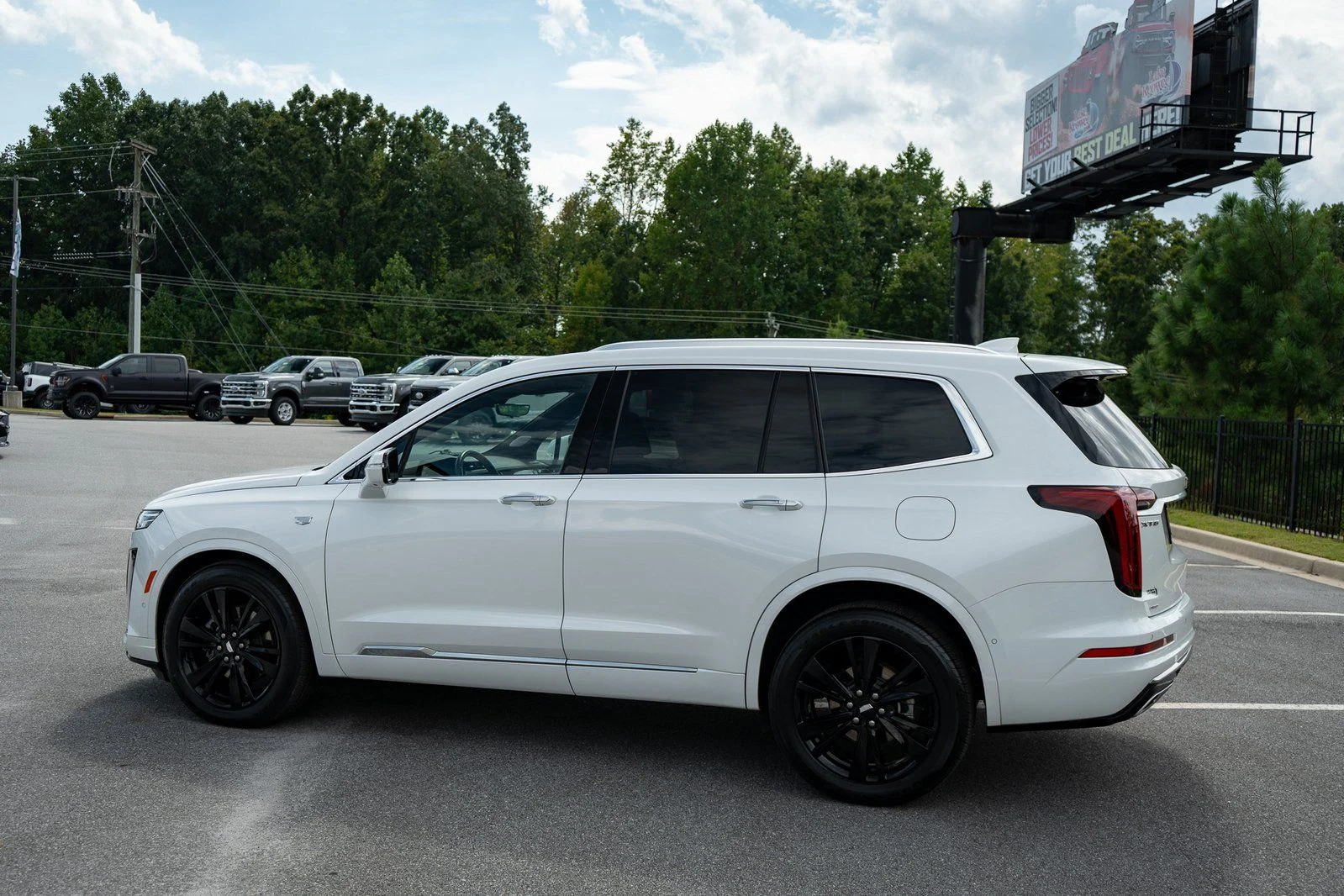 Used 2024 White Cadillac Premium Luxury image 7